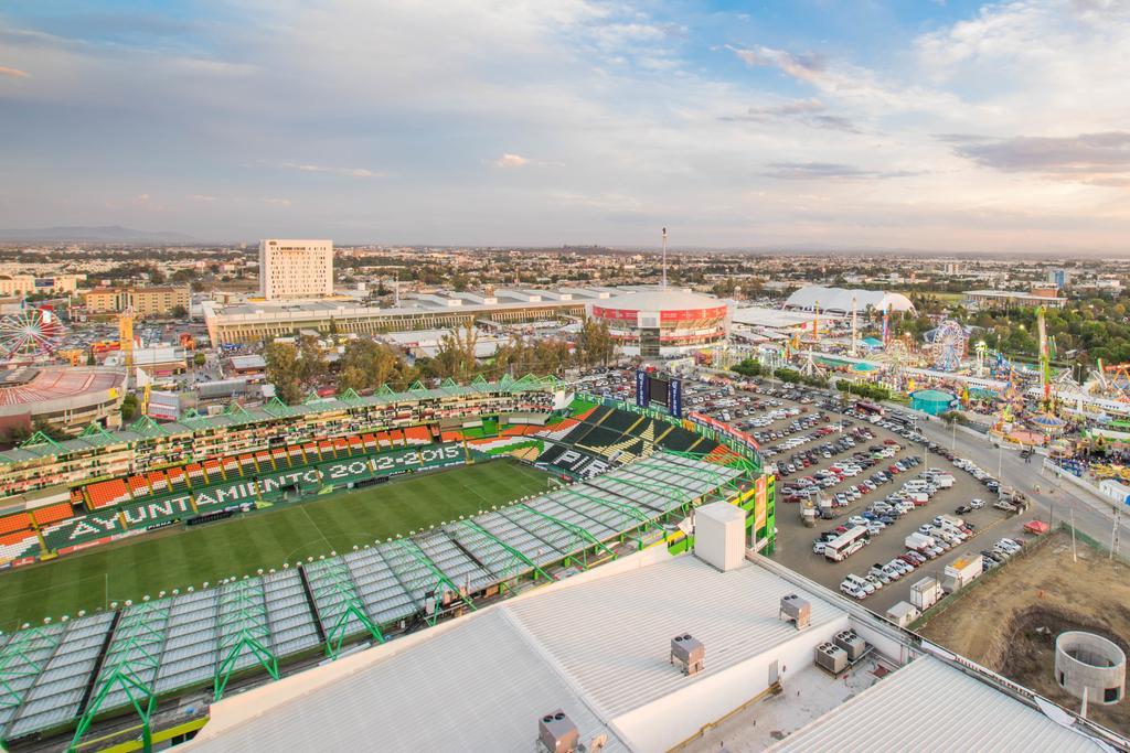 Hotel Stadium León Dış mekan fotoğraf Aerial view of the stadium