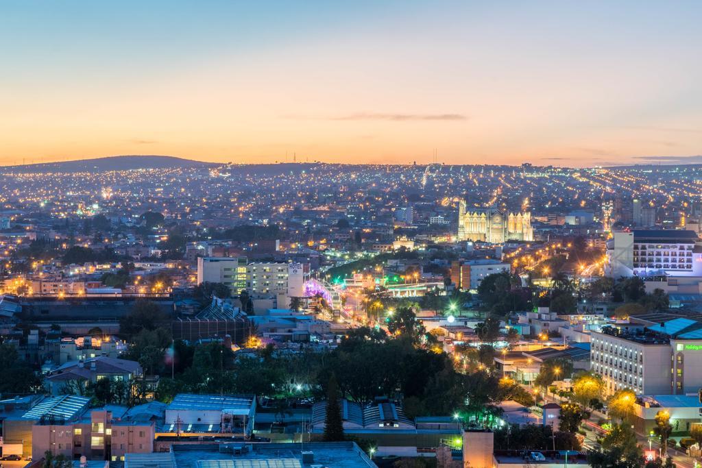 Hotel Stadium León Dış mekan fotoğraf Adelaide