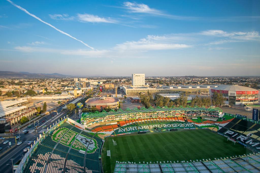 Hotel Stadium León Dış mekan fotoğraf Aerial view of the stadium
